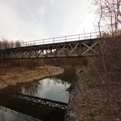 Ślady Boga w rdzy i ciszy