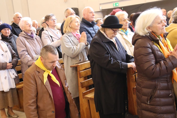 Płock. Niedziela Miłosierdzia w sanktuarium cz. I