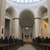 Caritas, tu Miłosierdzie Boże widać w całej pełni