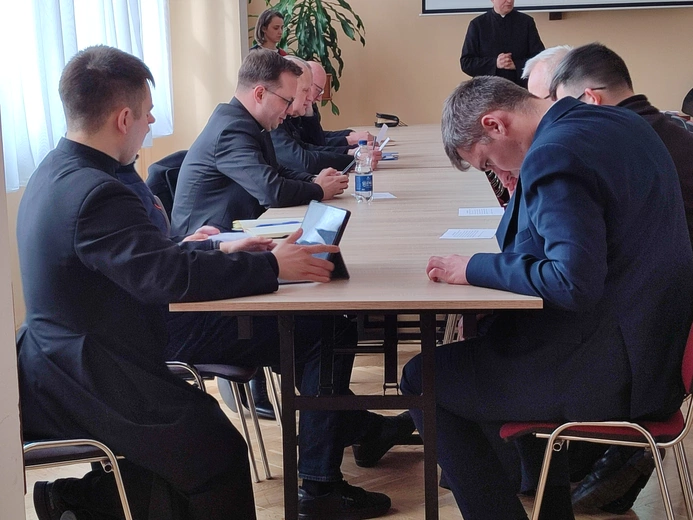 Jak tworzyć relacje z wiernymi?
