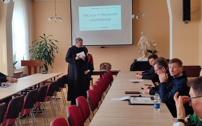 Jak tworzyć relacje z wiernymi?