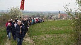 Na koniec oktawy wielkanocnej poszli Drogą Światła