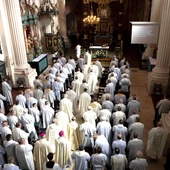 Msza św. w bazylice skrzatuskiej.