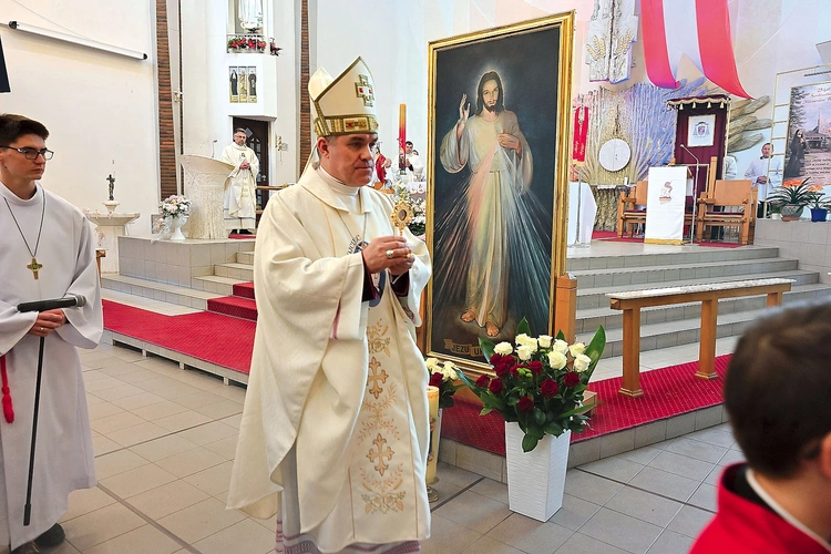 Relikwie papieża Polaka zostały zainstalowane w świątyni. 