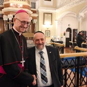 Abp Galbas w synagodze: Nie nastawiajmy diabłu ucha