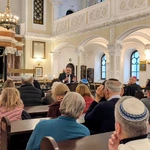 Abp Adrian Galbas w synagodze Nożyków