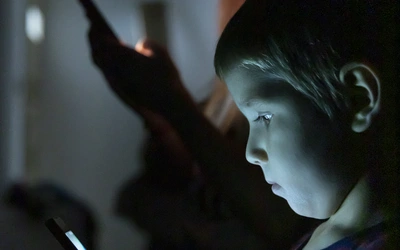 Deklaracje, raporty i trzy ustawy