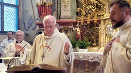 Świdnica w hołdzie ofiarom Katynia