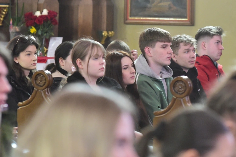 Pielgrzymka maturzystów do Gietrzwałdu