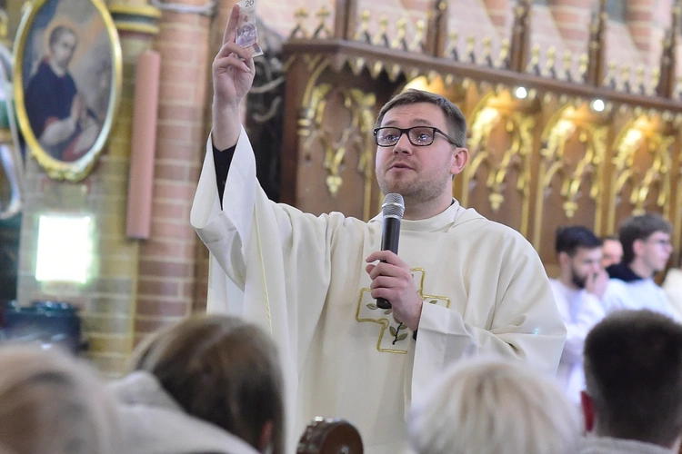 Pielgrzymka maturzystów do Gietrzwałdu