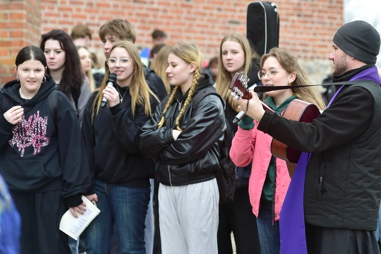 Pielgrzymka maturzystów do Gietrzwałdu