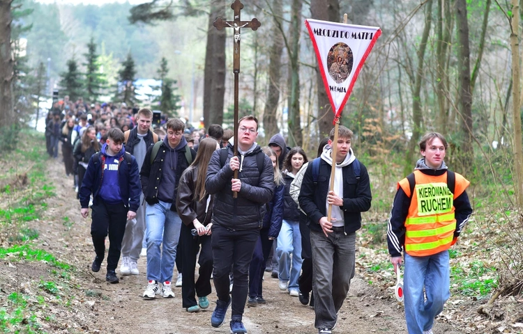 Pielgrzymka maturzystów do Gietrzwałdu