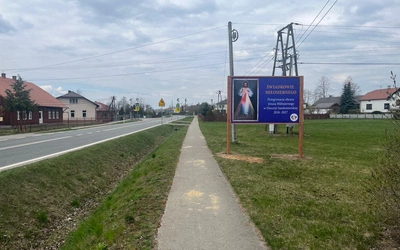 Banery przypominają o peregrynacji