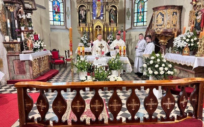 Zaproszeni do stołu słowa Bożego. Wizytacja w Długopolu Górnym