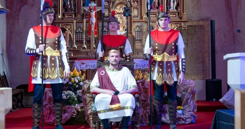 Wystawili "Historię o chwalebnym zmartywchwstaniu"