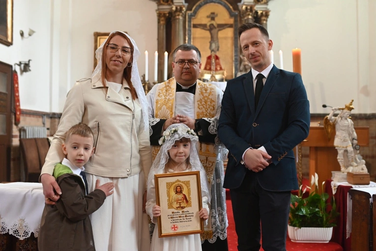Pierwsza Komunia Święta w czasie tzw. Mszy św. trydenckiej