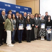 Młodzi przyznają,  że znajomość Pisma Świętego pozwala patrzeć na życie z perspektywy wiary.