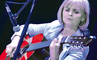 – Staram się wiele mówić o papieżu, wskazywać na wartości, które reprezen- tował – mówi Janina Krzyżanowska. 