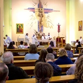 Szczególnym momentem było spotkanie z żywym Panem na Eucharystii. 