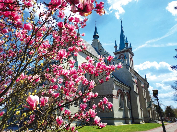 Obecna świątynia parafialna. 