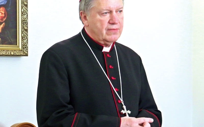 Pasterz archidiecezji wrocławskiej zachęca, by historyczną datę 966 roku odczytać głębiej.