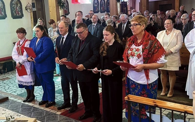Zawierzenie parafian św. Józefowi.