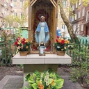 Kapliczkę przy ul. Targowej 62 wystawił biznesmen, któremu poszczęściło się w handlu 