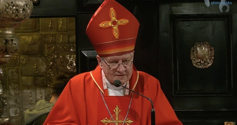 Bp Wodarczyk na Jasnej Górze do maturzystów: Maryja zna i rozumie wasze serca