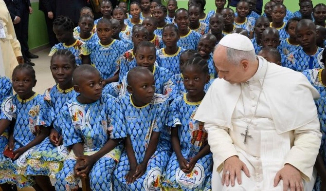 „Możemy zmienić świat”. 11 kluczowych cytatów Leona XIV z podróży do Afryki