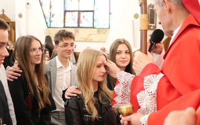 Wzrost do nieba, świadectwo i święty nastolatek