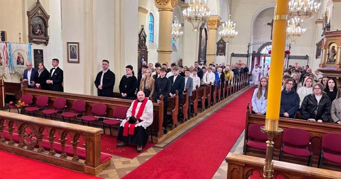 Odpust i bierzmowanie w parafii pw. św. Jerzego i MB Różańcowej w Wałbrzychu