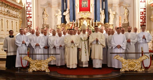 39 nowych nadzwyczajnych szfarzy