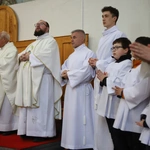 Wprowadzenie relikwii św. Jana Pawła II do parafii w Jesionce - Msza św.