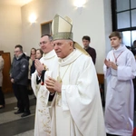 Wprowadzenie relikwii św. Jana Pawła II do parafii w Jesionce - Msza św.