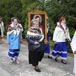 Wprowadzenie relikwii św. Jana Pawła II w Jesionce - procesja