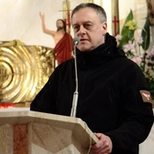 Fundacja "Orla Straż" powstała z gniewu na bezsilność wobec zła i z miłości do człowieka