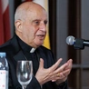  Abp Fisichella: jedność i pokój kluczowe w nauczaniu Papieża