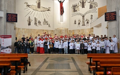 Przy ołtarzu i między sobą - spotkanie służby litrgicznej AG się na gdyńskim Obłużu