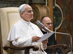 Medycyna to coś więcej niż technologia: Papież Leon XIV przypomina o potrzebie serca i integralnej formacji