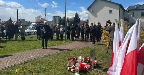 Hołd ofiarom Katynia