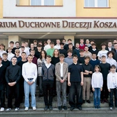 Uczestnicy przed  koszalińskim seminarium.