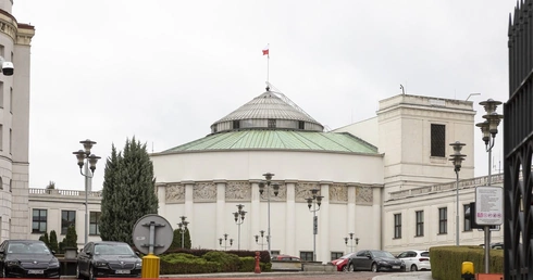 Podkomisja sejmowa i reforma DPS. „Ustawa powinna służyć człowiekowi, a nie być przeciwko człowiekowi”