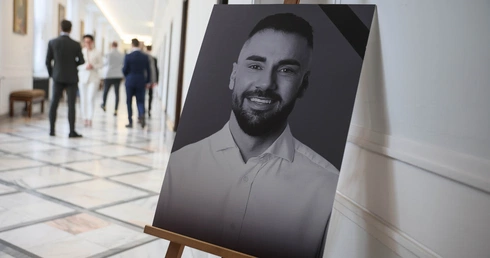 Podejrzany o spowodowanie wypadku, w którym zginął poseł Litewka, opuścił areszt. Uwaga na fałszywe informacje!