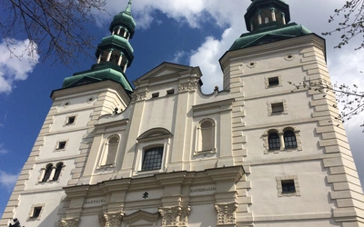 Dyspensa na 1 maja i zmiany w kalendarzu