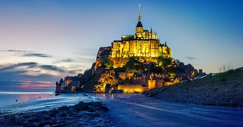 Francuski renesans pielgrzymkowy: Nie tylko Chartres. Gdzie jeszcze pielgrzymują Francuzi?