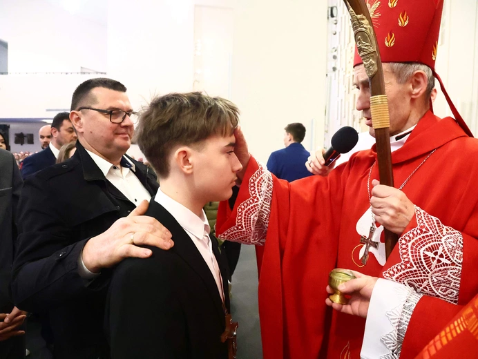 Bierzmowanie w par. Ducha Świętego w Mielcu