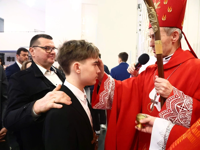 Bierzmowanie w par. Ducha Świętego w Mielcu