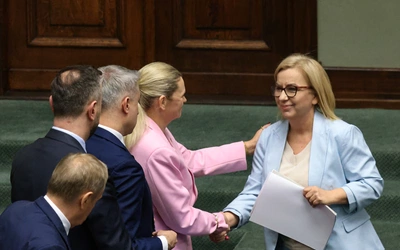 Hennig-Kloska triumfuje, Polska 2050 w kleszczach upokorzenia