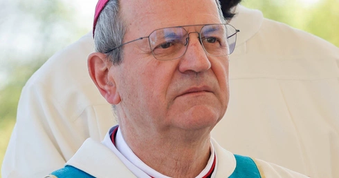 Abp Wojda zaapelował do rządu o dialog ws. edukacji zdrowotnej
