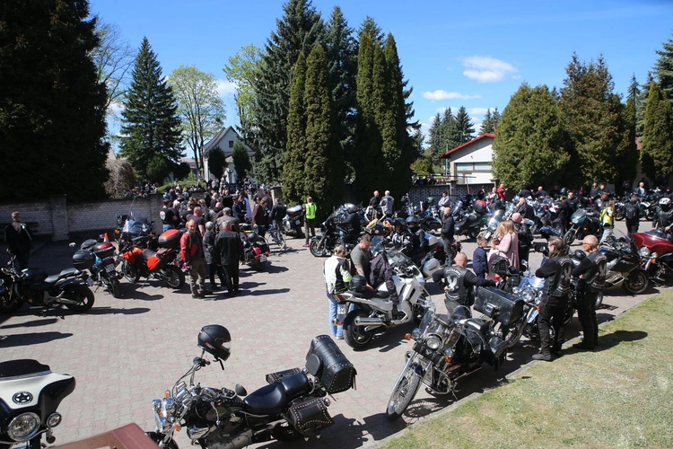 Motocykliści zawierzyli swoje trasy